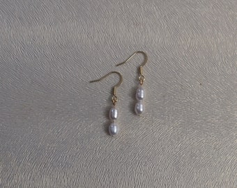gold pearl dangling earrings, pearl dangling earrings, girls dangling earrings, girl earrings