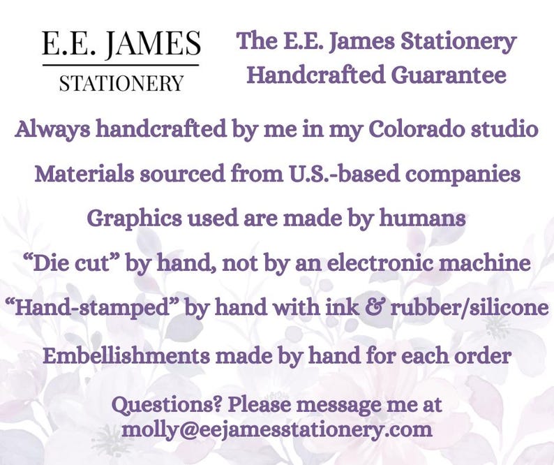 Puede incluir: Una tarjeta informativa blanca con texto morado que presenta el logotipo de E.E. James Stationery y la garant&iacute;a de artesan&iacute;a. Indica que los art&iacute;culos est&aacute;n hechos a mano en un estudio de Colorado con materiales de empresas de los EE. UU.