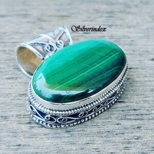 Malachit Anhänger, 925 Silber Anhänger, Anhänger Damen, Designer Anhänger, Handgemachter Anhänger, Geschenk Schmuck, Ovaler Edelstein Anhänger, Love