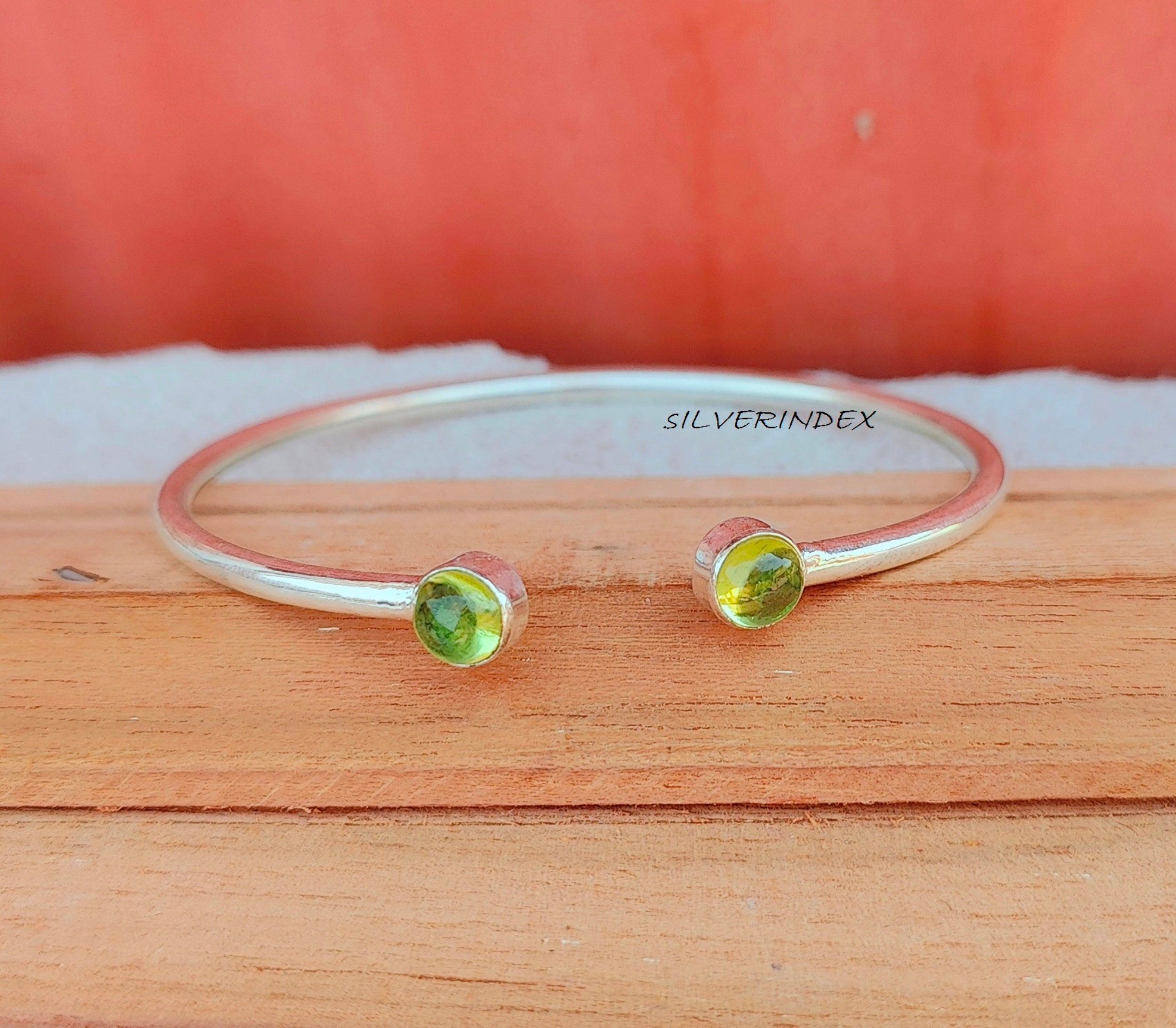 ブレスレット WILLIE and DUFFY Round turquoise bangle silver 925 handmade Round Turquoise Bangle, Handmade Bangle, 925 Silver Cuff