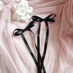 SANDY LIANG 6月までSALE໒꒱ ブラックリボンヘアアクセサリー Sandy liang hair bow - Etsy 日本