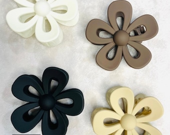 Flower Claw Clip, Trendy Hair Claw Clip, Minimalist Hair Accessories, Floral Claw Clip for Girls, Elegant Hair Clip