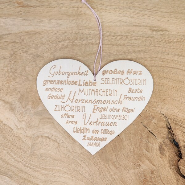 Herz aus Holz / Holzherz Text Mama / Geschenk Muttertag Laserschnitt / Geschenk Mama