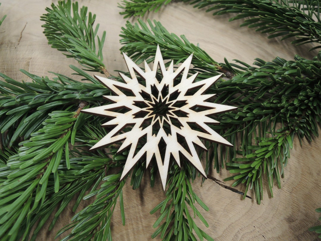 Wooden Star / Christmas Tree Decoration Made of Wood / Filigree Wooden ...