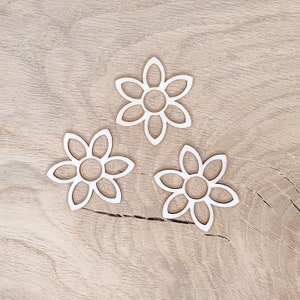 Fleur en bois / décoration de table / décoration scatter découpée au laser image 1