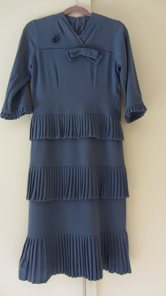 1920-30 3/4 sleeve Tiered Pleat detail dress