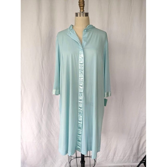 Vintage Lorraine Embroidered Button Down Nightgown