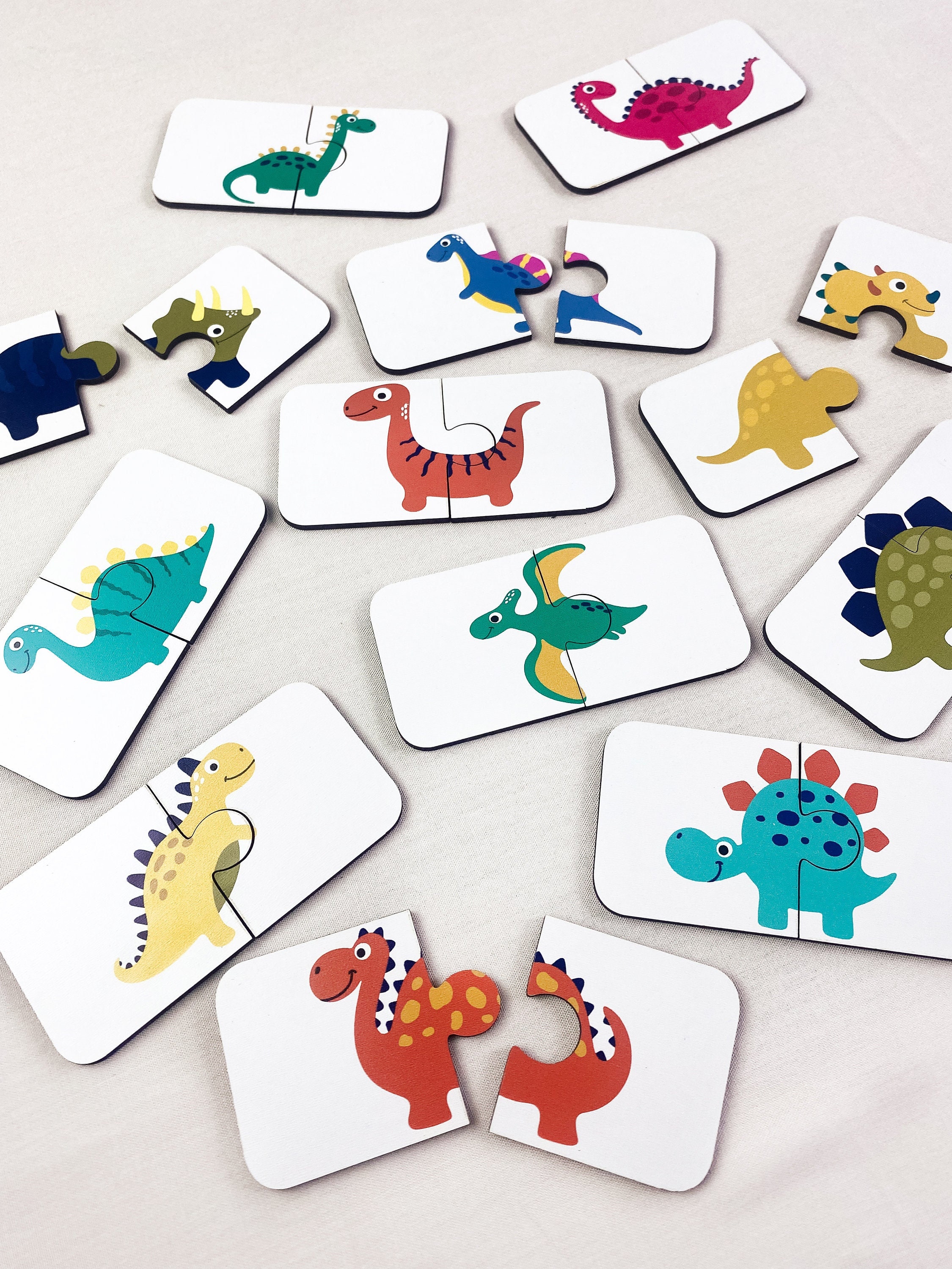 Engage Your Child's Imagination With This 2-Piece Montessori Busy Book Set  - Dinosaur & Farm Themed Learning Toys!