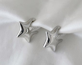 Silver star huggie clip on earrings, Minimalist silver star clip on earrings, Invisible clip on earrings