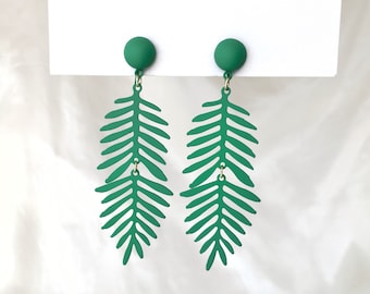 Boucles d'oreilles clip feuille verte minimaliste, clip pendante feuille de fougère sur boucles d'oreilles, clip fougère botanique sur boucles d'oreilles