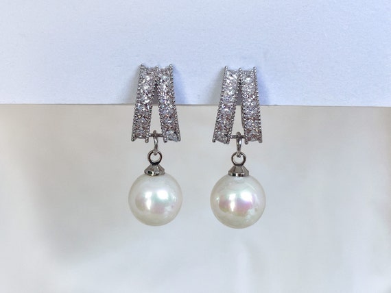 Pearl Dangle Clip on Earrings CZ Crystal Earrings 10mm Pearl | Etsy UK