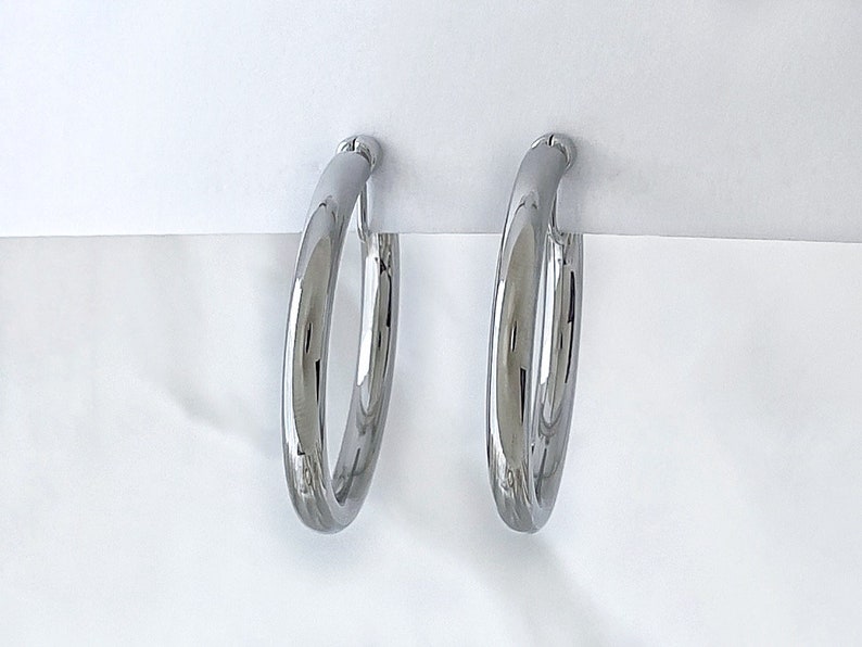 Chunky sliver or gold hoops clip on earrings, Gold/silver 30mm 40mm hoop clip on earrings, Statement 5mm thick hoop clip on earrings Silver 40mm Diameter