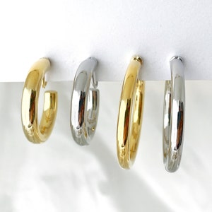 Chunky sliver or gold hoops clip on earrings, Gold/silver 30mm 40mm hoop clip on earrings, Statement 5mm thick hoop clip on earrings image 1