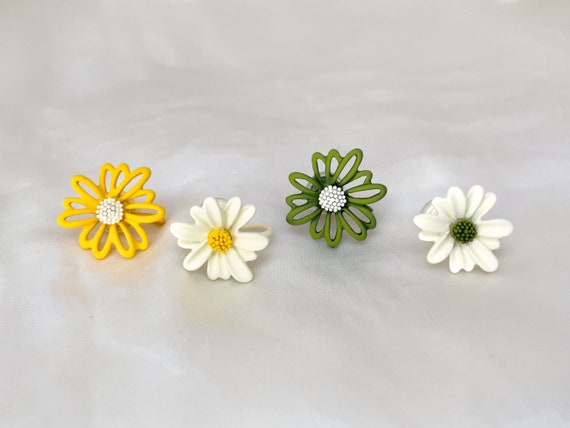 Daisy clip 2024 on earrings