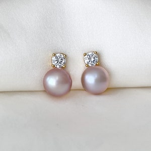 Freshwater pearl clip on earrings, White Purple pearl CZ clip on earrings, Bridal clip on earrings, Wedding clip on earrings Purple Pearl + Gold