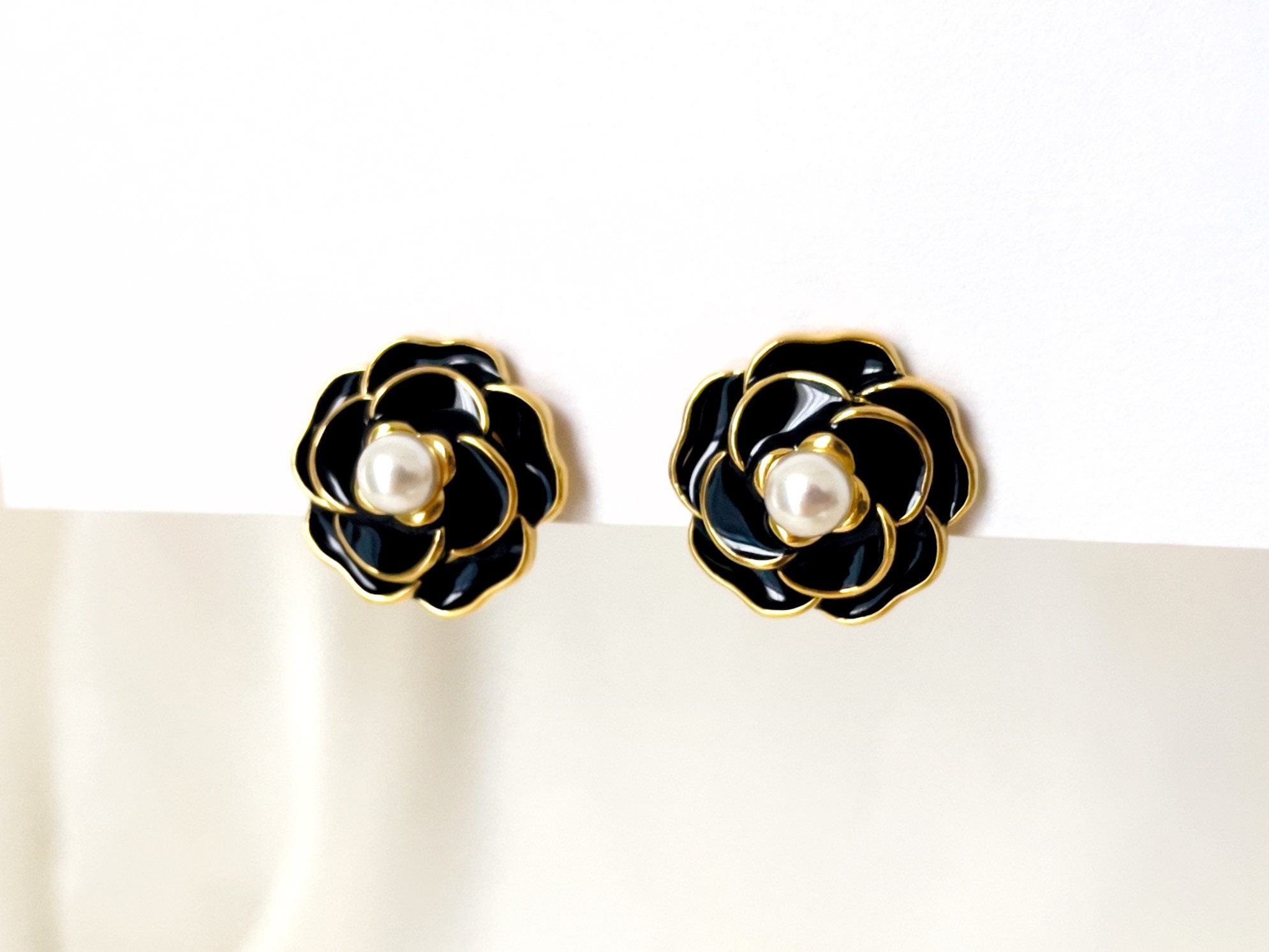 Elegant Camellia Clip on Earrings Black Camellia Flower -  Finland