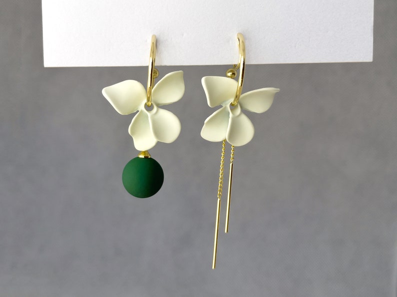 Mismatched white flower dangle clip on earrings with matte green ball and gold chains, invisible clip on earrings image 4