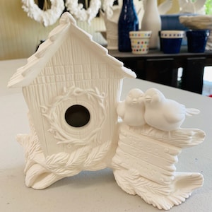Ceramic bird house 7”