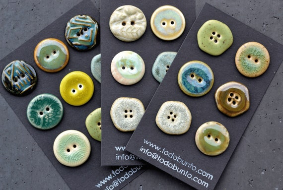 22-23 mm ceramic buttons green mix