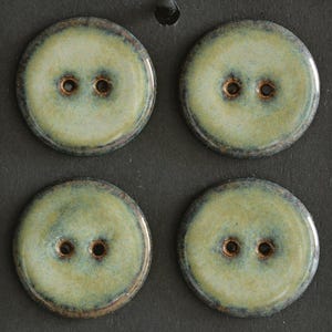 28mmセラミックボタン（ダスティグリーン）