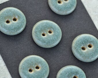 8 pieces 18 mm ceramic buttons Eucalyptus