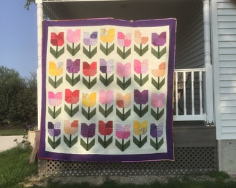 Tulip patchwork quilt