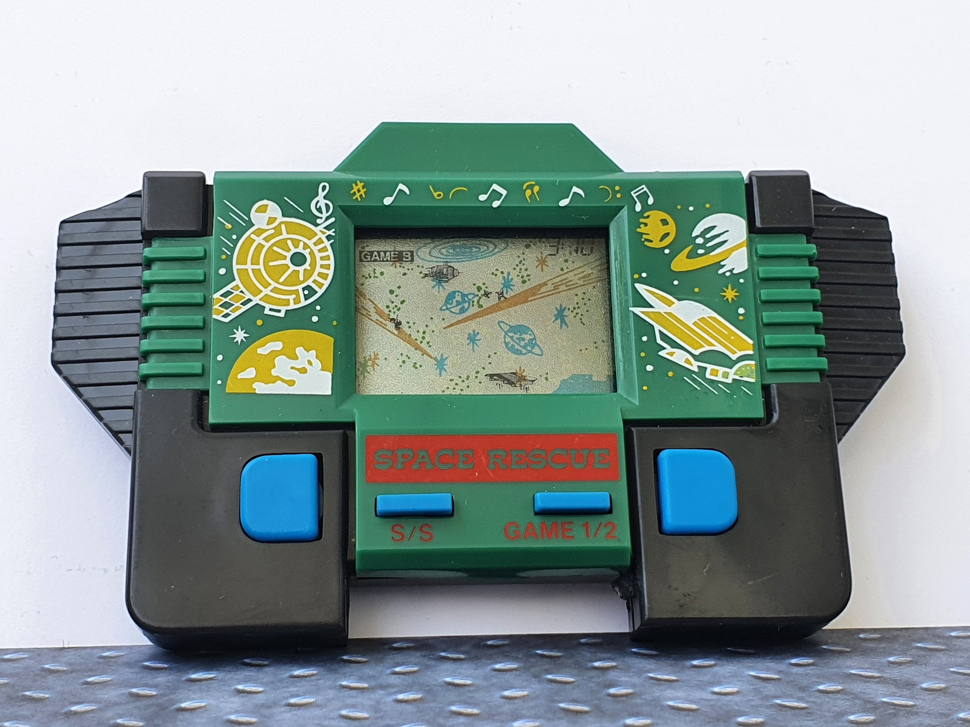 VINTAGE LCD Electronic Action Game Space Rescue by PEKA Toys 