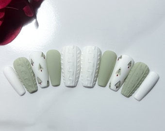 Green Sweater Press-On Nails | Holiday nails | Tree nails | Sweater nails | White nails | Matte nails