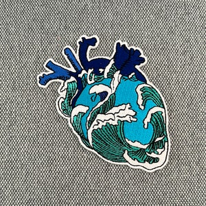 Urbanski Patch Sea Ocean Wave blue anatomical heart to iron 10 x 7 cm Patch application temple picture image 3