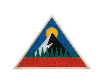 Urbanski Patch Discover the Mountain small mountain under yellow sun iron-on 6.5 x 9.1 cm | Patch appliqué iron-on image
