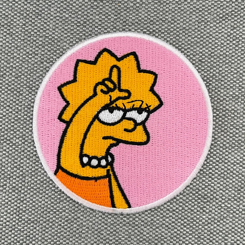 Urbanski Patch Lisa Simpson zeigt Loser zum Aufbügeln 7,5 x 7,5 cm Aufnäher Applikation Bügelbild Bild 1