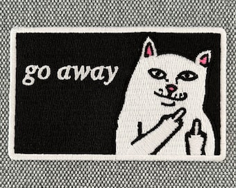 Urbanski Patch go away geh weg Katze zeigt Finger zum Aufbügeln 5,2 x 8,4 cm | Aufnäher Applikation Bügelbild