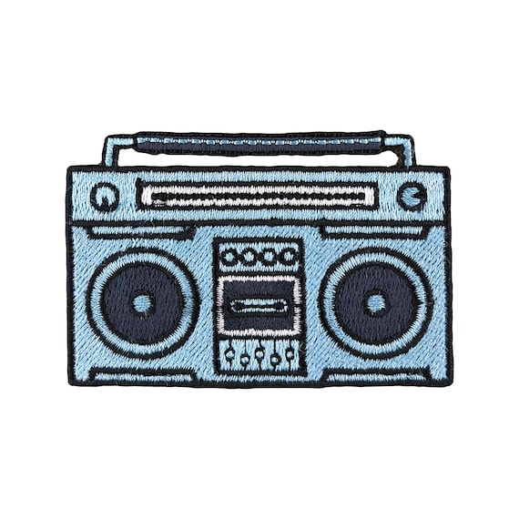 Urbanski Patch Retro Boom Box Ghettoblaster CD-Player zum Aufbügeln 5 x 7,6 cm | Aufnäher Applikation Bügelbild