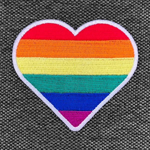 Urbanski Patch Regenbogen Herz LGBTQ Rainbow Heart zum Aufbügeln 6,5 x 7,3 cm | Aufnäher Applikation Bügelbild