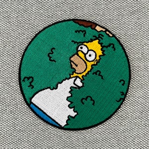 Urbanski Patch Homer Simpson disparaît dans la brousse meme à repasser 8 x 8 cm Application de patch thermocollant image 2