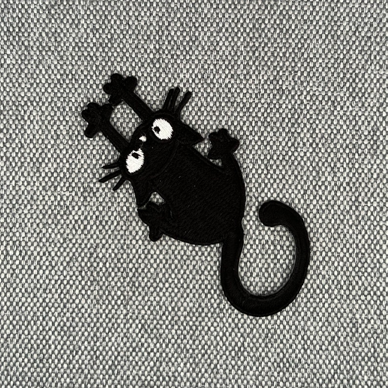 Urbanski Patch süße schwarze Katze kratzt und hält sich fest zum Aufbügeln 7,9 x 3,5 cm Aufnäher Applikation Bügelbild Bild 3