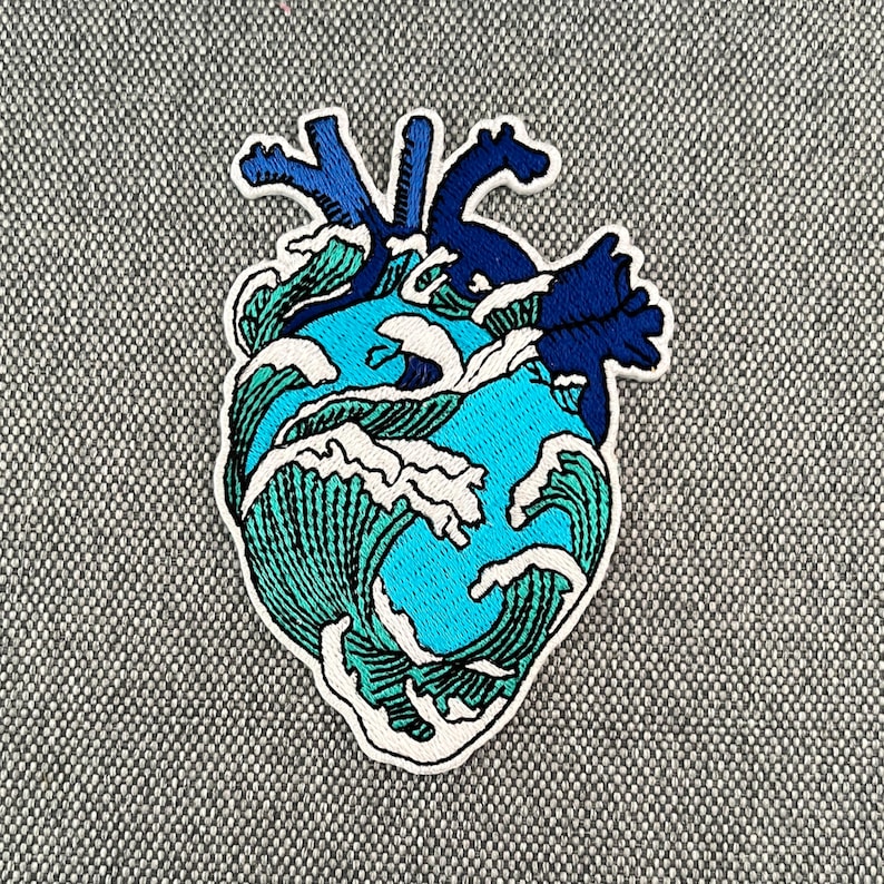Urbanski Patch Sea Ocean Wave blue anatomical heart to iron 10 x 7 cm Patch application temple picture image 1