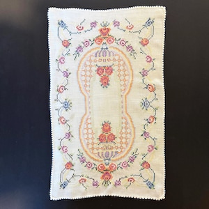 1930s cross stitch embroidered linen place mats or doilies