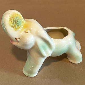 Kleine vintage keramische plantenbak met olifant