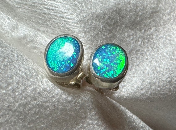 Engineered opal silver stud earrings - image 2