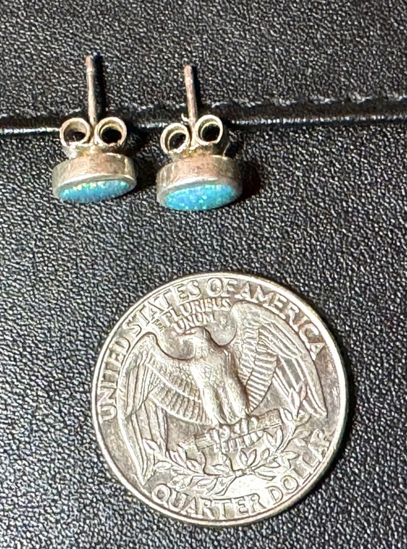 Engineered opal silver stud earrings - image 4