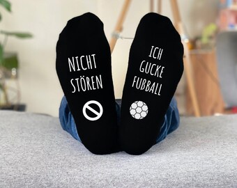 Nicht Stören – Ich Gucke Fußball - BAYERN MÜNCHEN Geschenk Socken - personifiziert Mannschaft Jeden jeden Namen