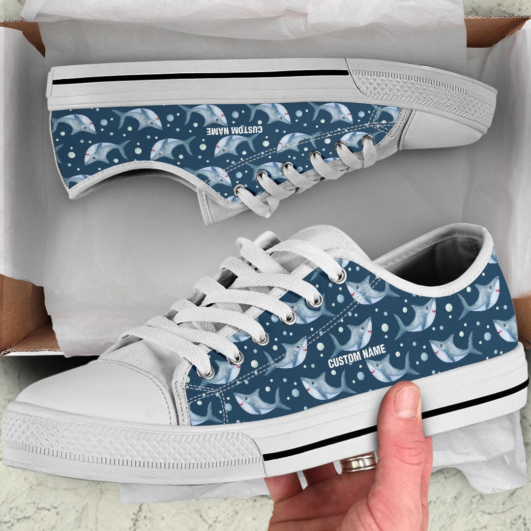 スニーカー Shark Sole Custom Canvas (2color) Embroidered Converse, Shark Embroidered Shoes, Hammerhead