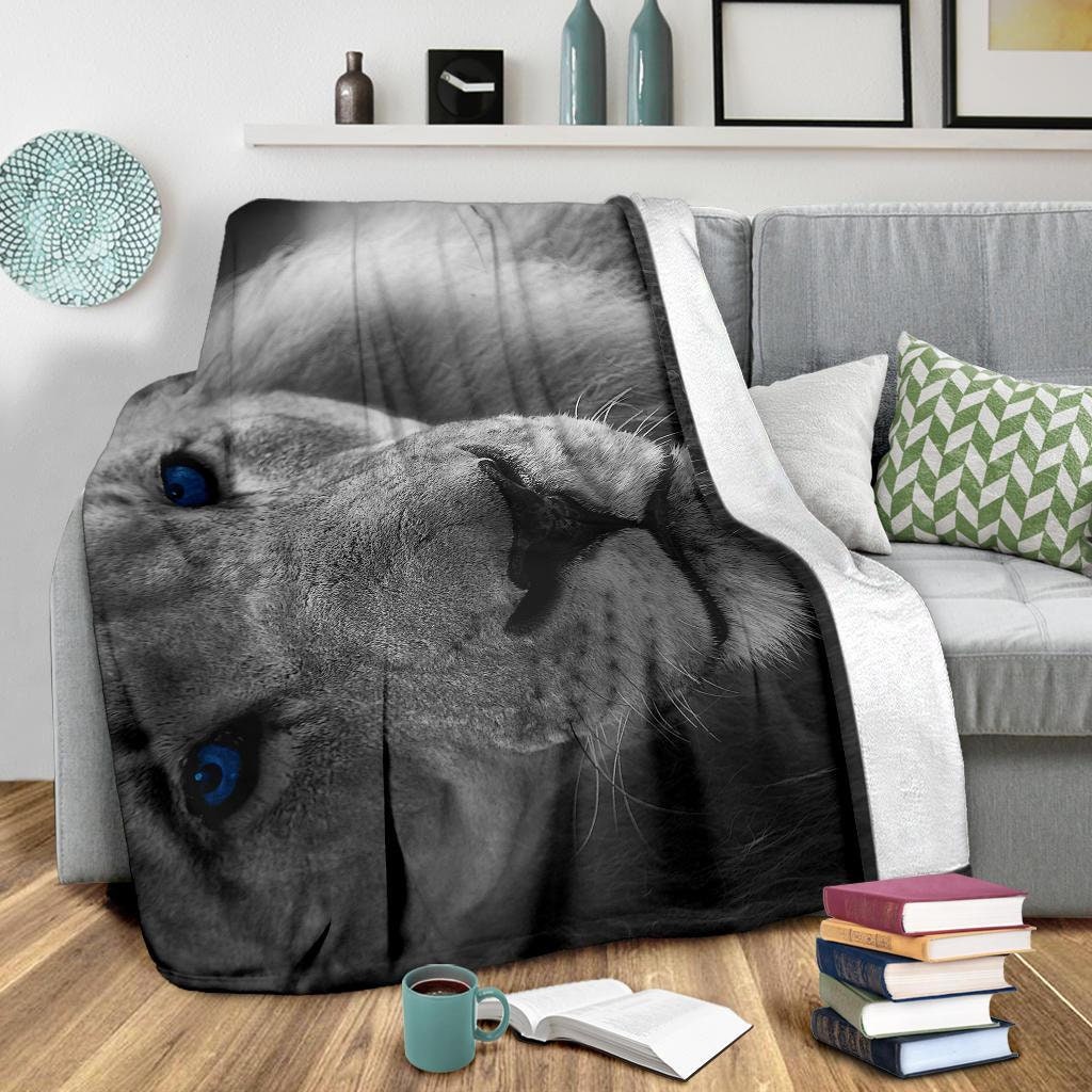 Lion Blanket / Lion Throw Blanket / Lion Fleece Blanket / Lion Etsy