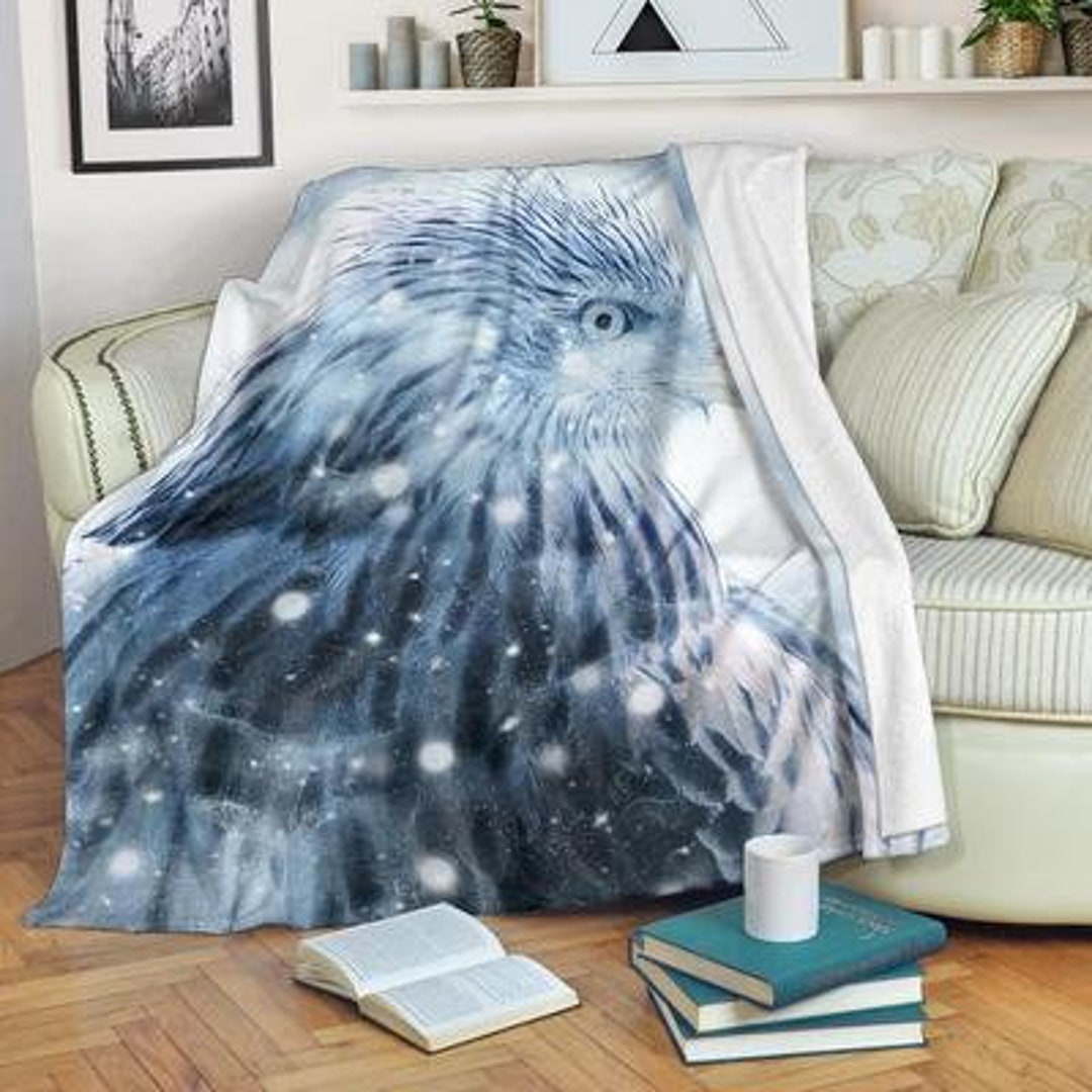 Hawk Blanket / Hawk Throw Blanket / Hawk Fleece Blanket / Hawk Adult