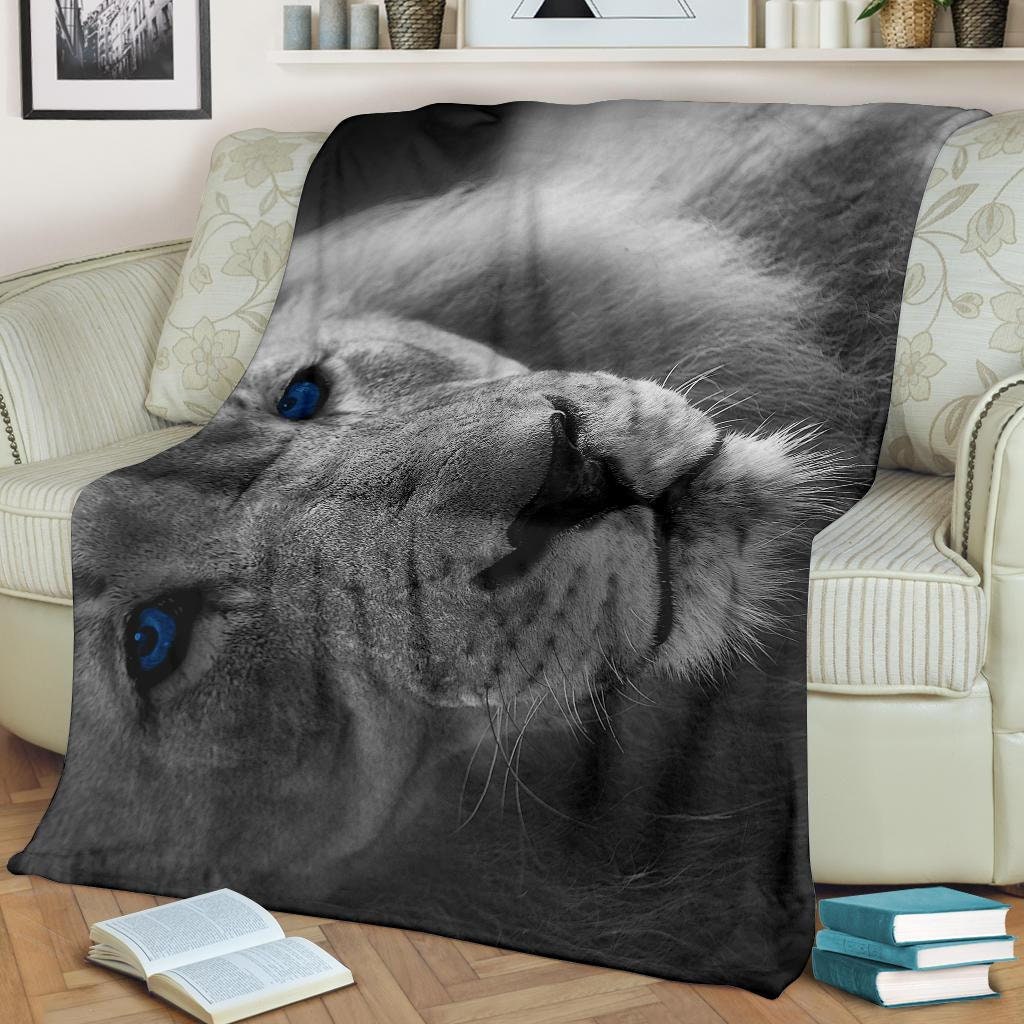 Lion Blanket / Lion Throw Blanket / Lion Fleece Blanket / Lion Etsy
