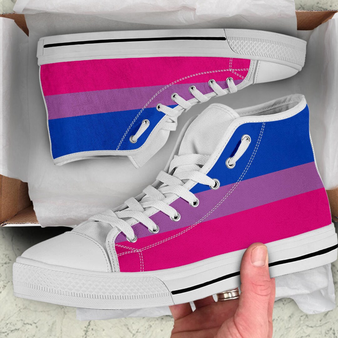 Bi flag converse on sale