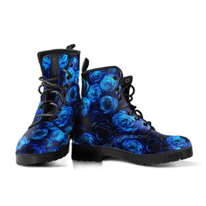 Leren laarzen blauwe rozen, handgemaakte blauwe rozen aangepaste print, blauwe rozen heren winterlaarzen, mystieke laarzen, cadeau