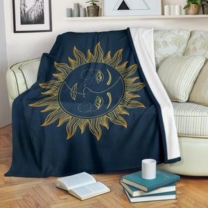 Sun & Moon Fleece Blanket: Cozy Suede Polyester Throw