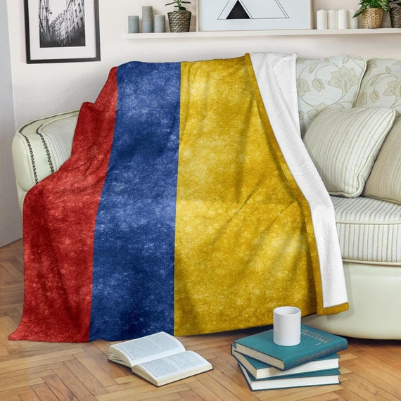 Blanket Fleece Throw National Flag Ecuador 50"x60" NEW with protective sleeve 